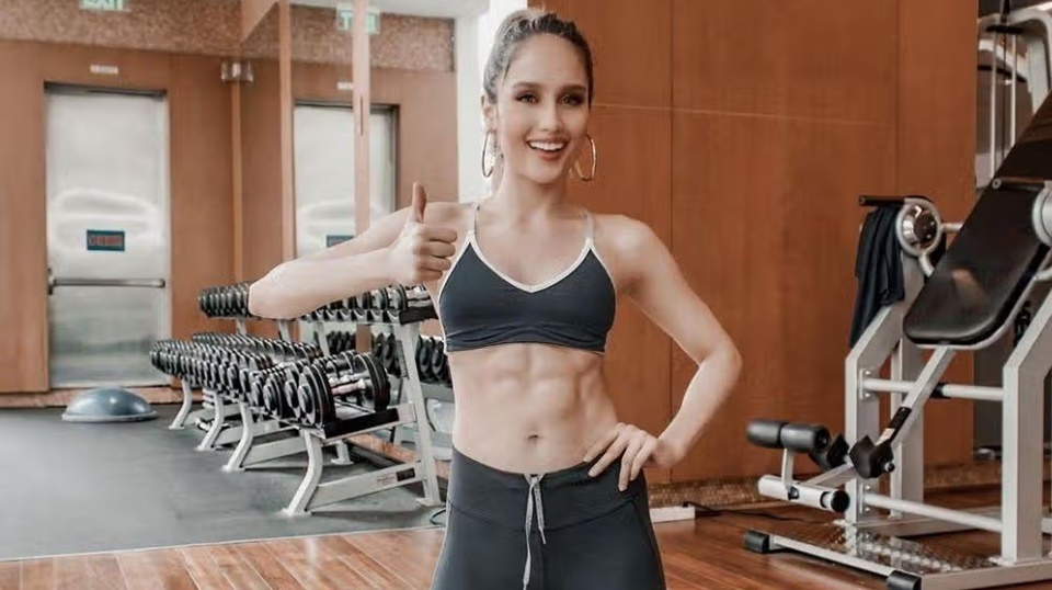 Cinta Laura